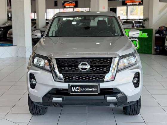 NISSAN FRONTIER 2.3 16V TURBO DIESEL SE CD 4X4 AUTOMÁTICO